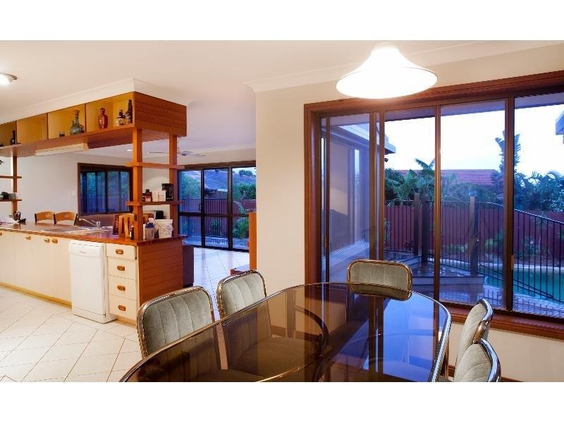 9 Bedwell Place, Mount Ommaney QLD 4074