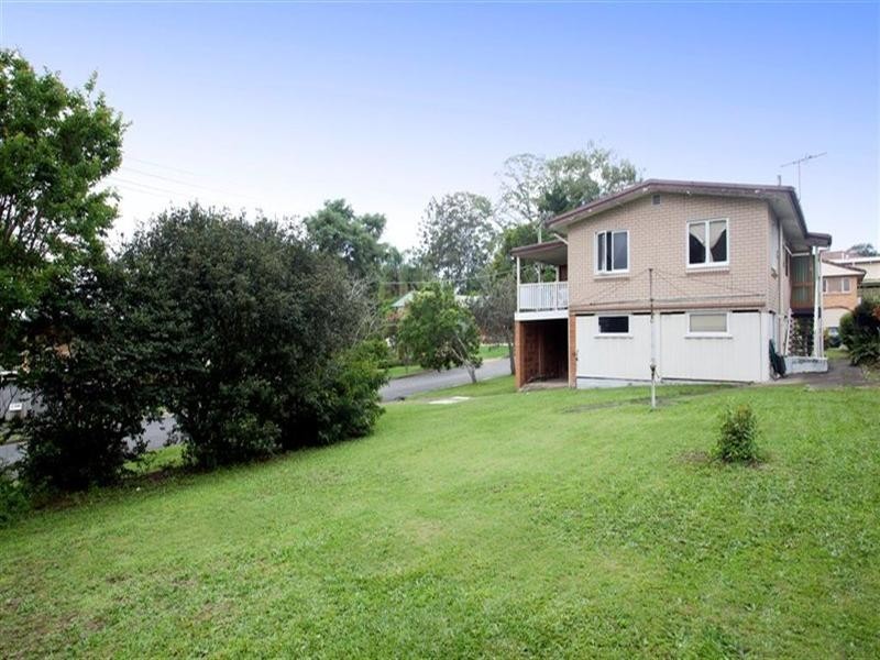 1 Sandra Street, Geebung QLD 4034
