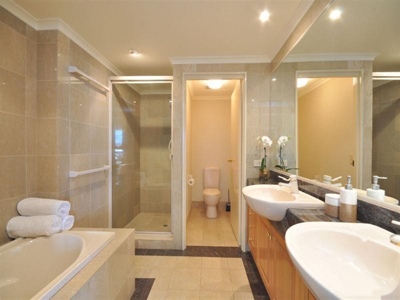 33/8 Goodwin Street, Kangaroo Point QLD 4169