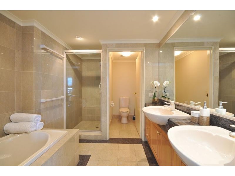 33/8 Goodwin Street, Kangaroo Point QLD 4169
