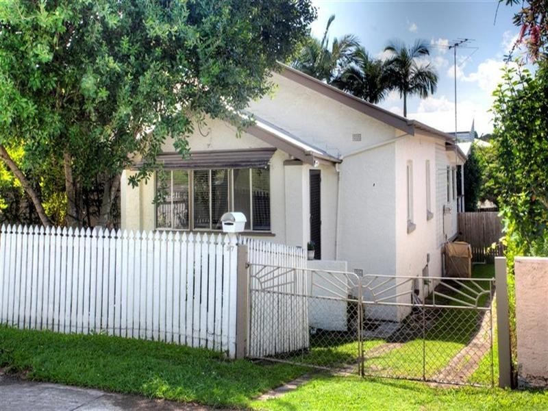 97 Brook Street, Windsor QLD 4030