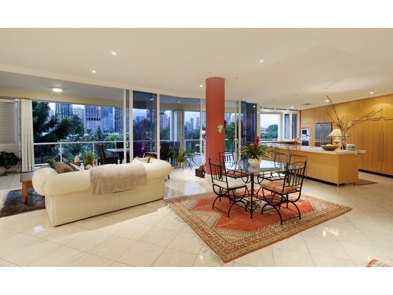 101/21 Pixley Street, Kangaroo Point QLD 4169