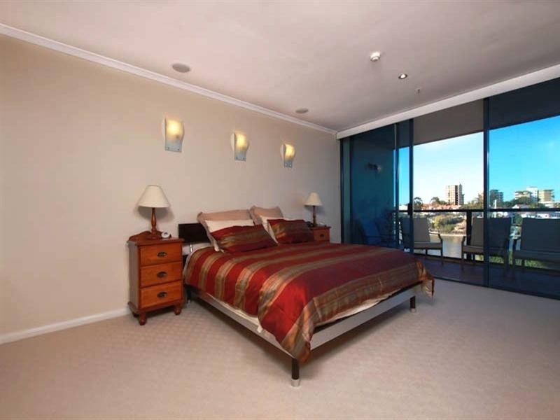 22/8 Goodwin Street, Kangaroo Point QLD 4169
