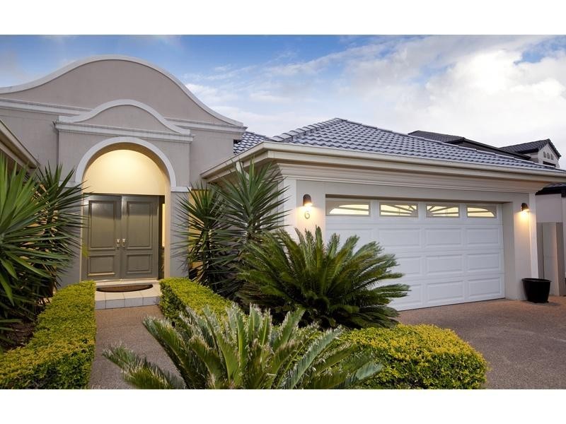 6 Windchimes Way, Hope Island QLD 4212