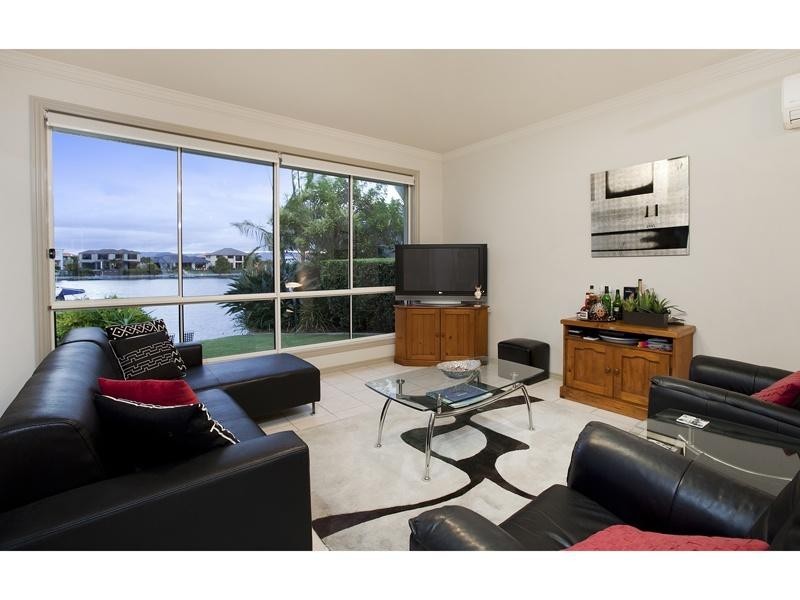 6 Windchimes Way, Hope Island QLD 4212