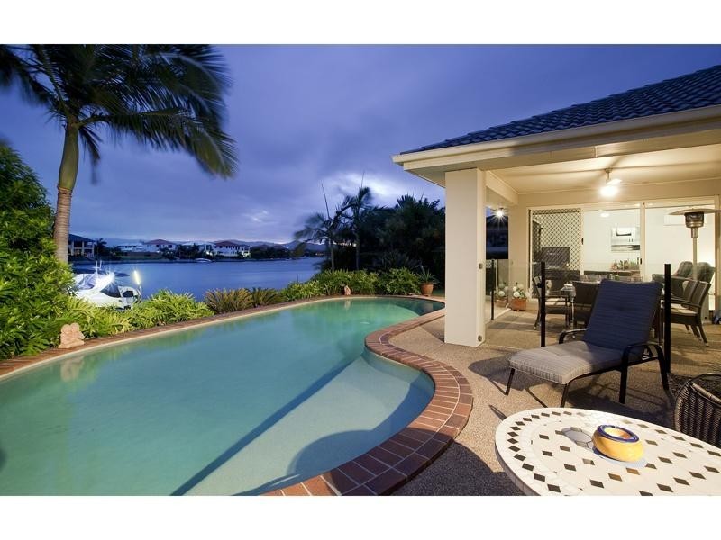 6 Windchimes Way, Hope Island QLD 4212