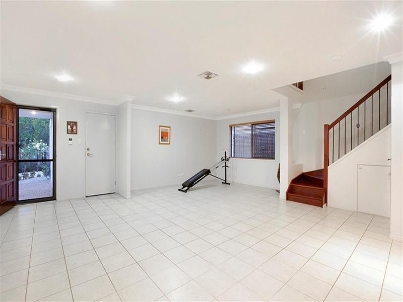 63 Broomfield, Taringa QLD 4068