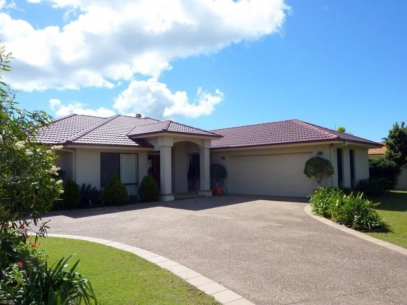 1 Windchimes Way, Hope Island QLD 4212
