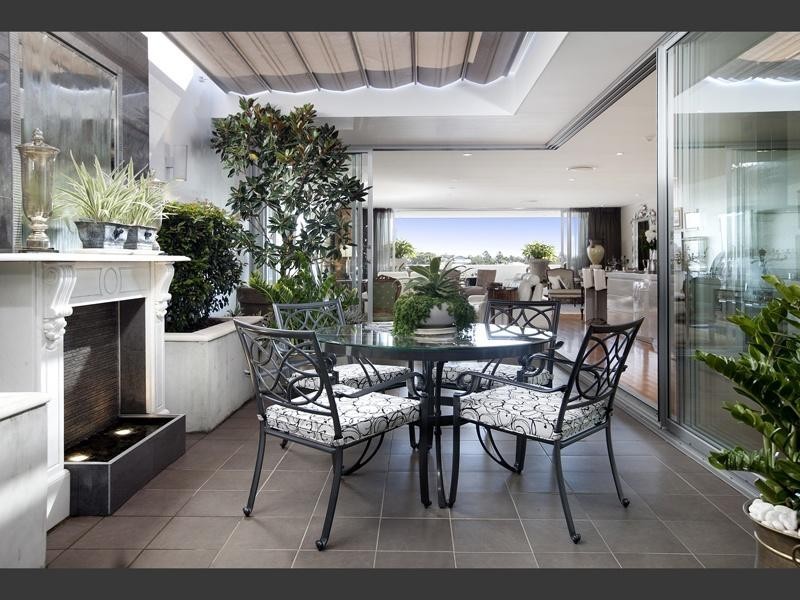 2/238 Old Cleveland Road, Coorparoo QLD 4151