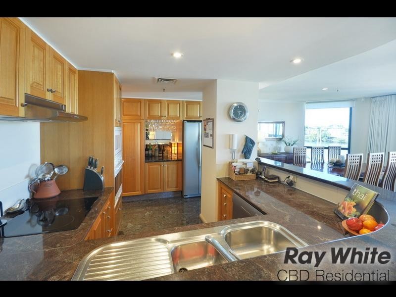 21/2 Goodwin Street, Kangaroo Point QLD 4169