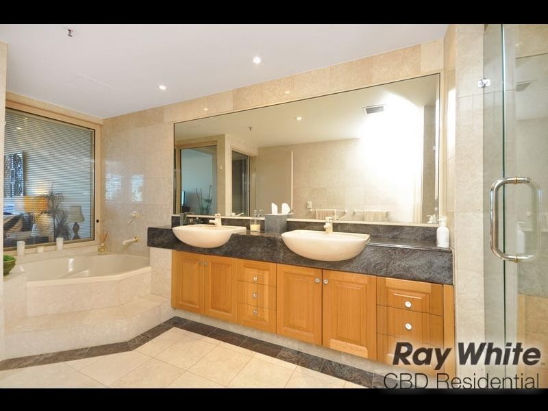 21/2 Goodwin Street, Kangaroo Point QLD 4169