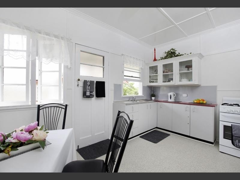 16 Warril Street, Wavell Heights QLD 4012