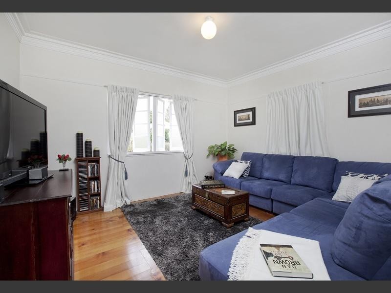 16 Warril Street, Wavell Heights QLD 4012