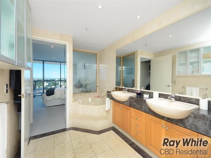 76/2 Goodwin Street, Kangaroo Point QLD 4169