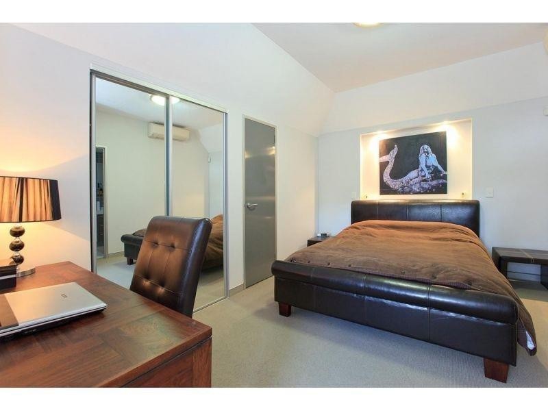 2/122 Fortescue Street, Spring Hill QLD 4000