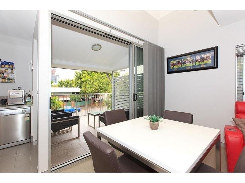 2/122 Fortescue Street, Spring Hill QLD 4000