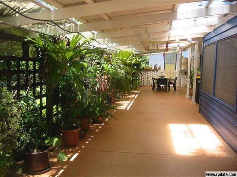 76 Burns Parade, Chapel Hill QLD 4069