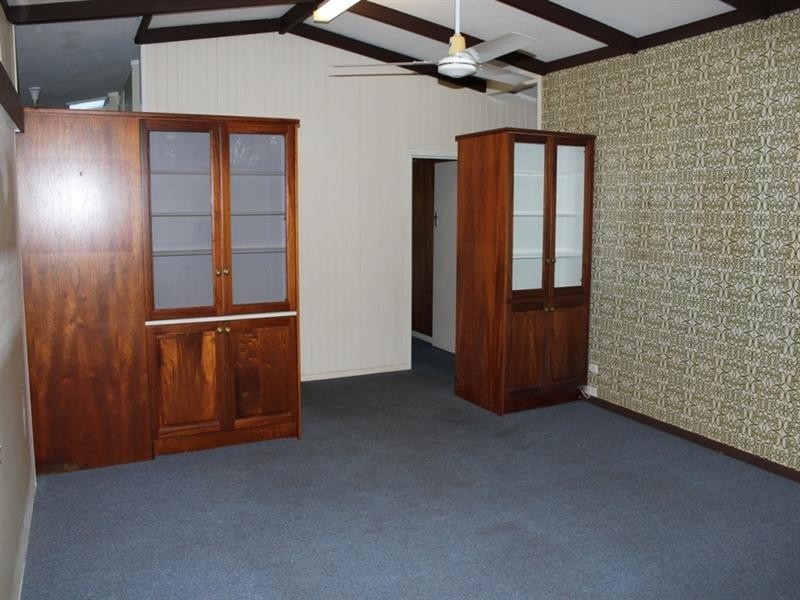 76 Burns Parade, Chapel Hill QLD 4069