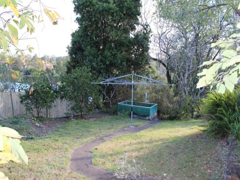 76 Burns Parade, Chapel Hill QLD 4069