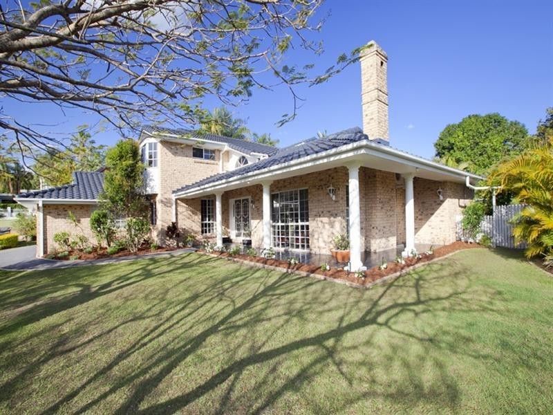 8 McKellar Court, Mount Ommaney QLD 4074