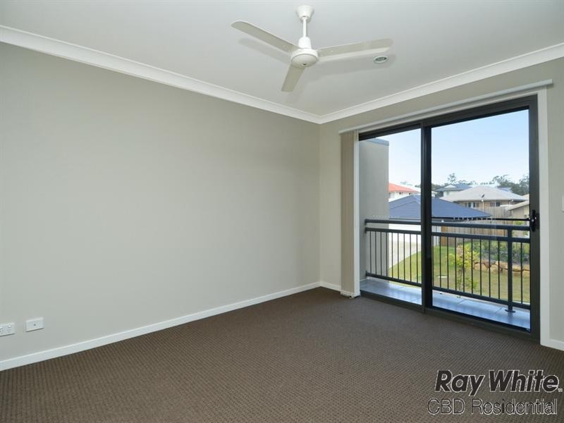 2/3 Elise Avenue, Coomera QLD 4209