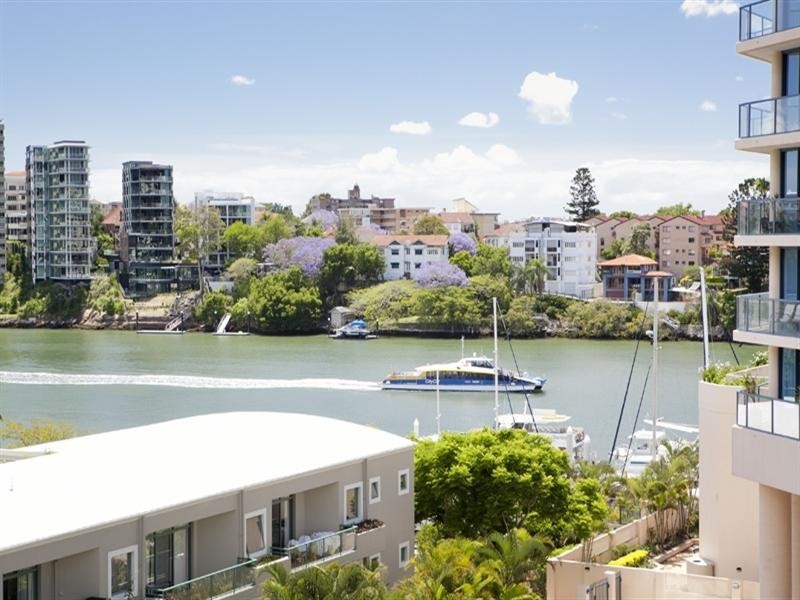 52/15 Goodwin Street, Kangaroo Point QLD 4169