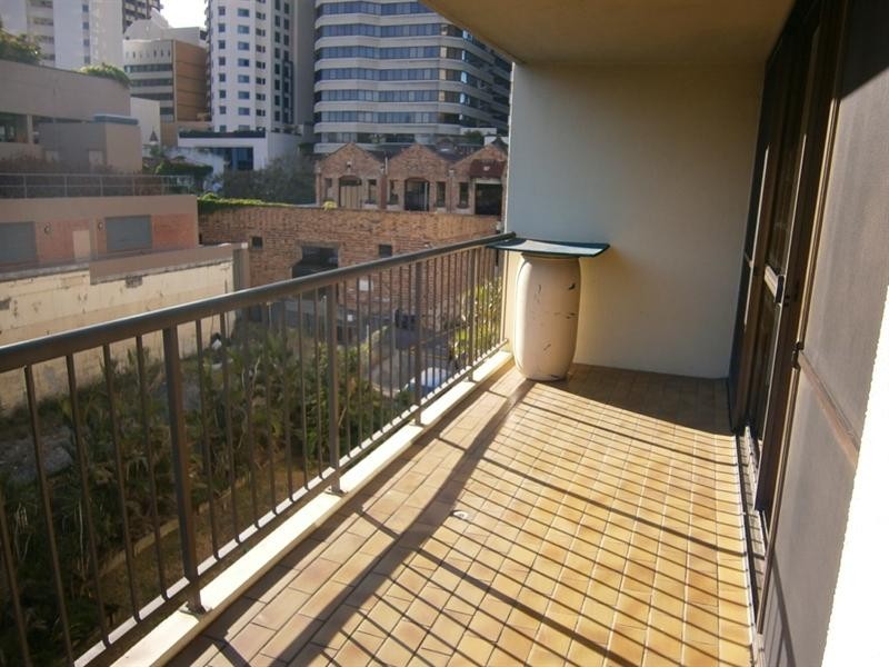 9/16 Albert Street, Brisbane QLD 4000