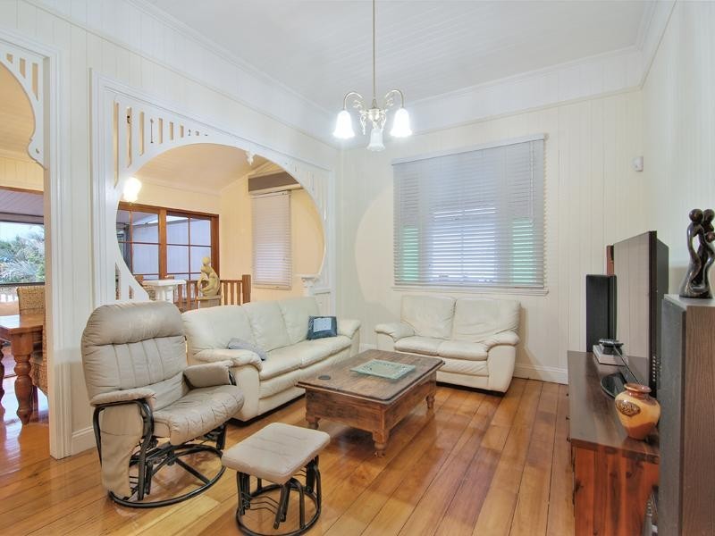 35 Toohey Street, Woolloongabba QLD 4102