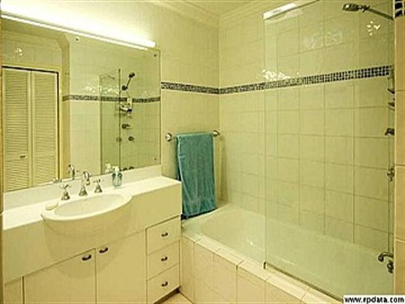 2/44 Broomfield Street, Taringa QLD 4068