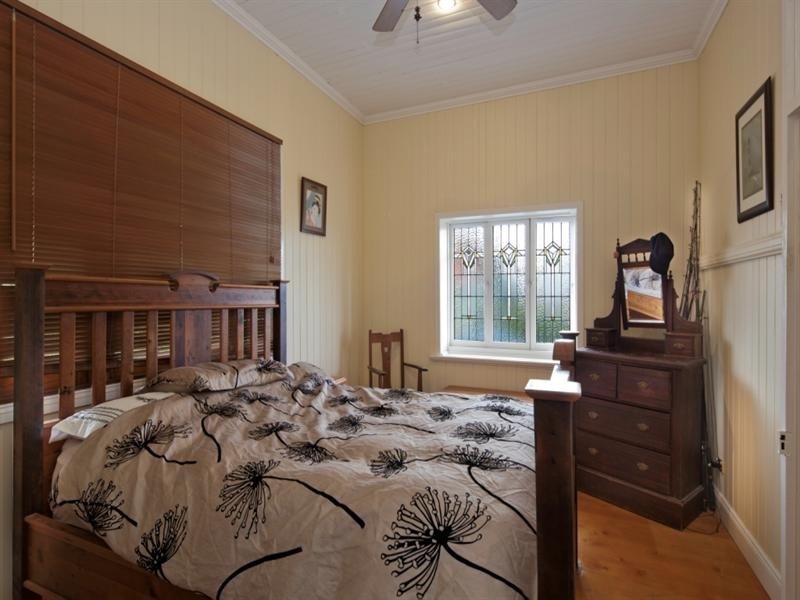 31 Carville Street, Annerley QLD 4103