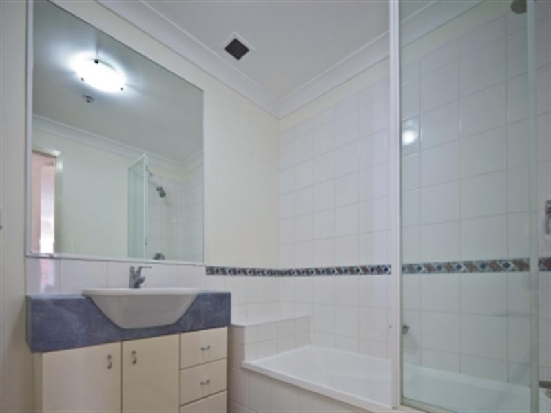 5065/55 Baildon Street, Kangaroo Point QLD 4169