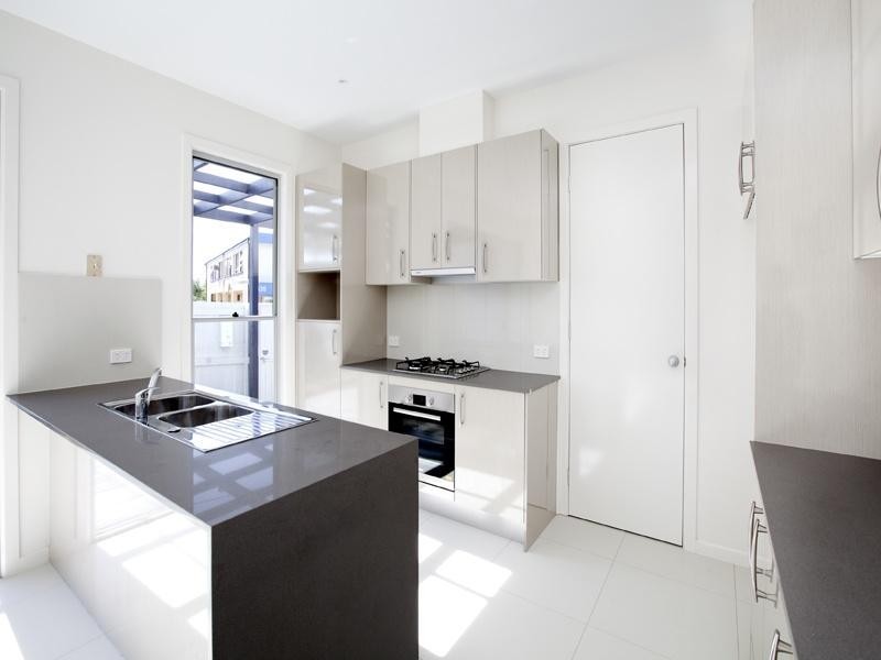 2 Gray Road, West End QLD 4101