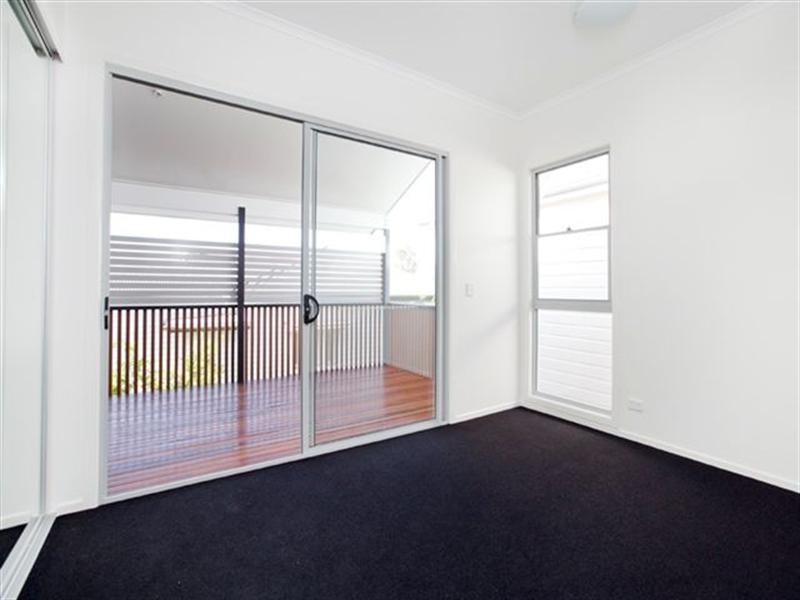 4A Gray Road, West End QLD 4101