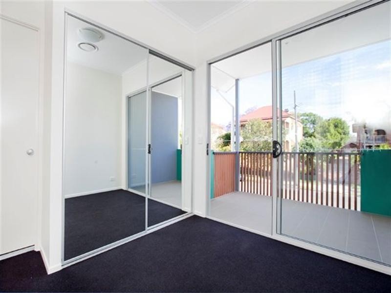 4A Gray Road, West End QLD 4101