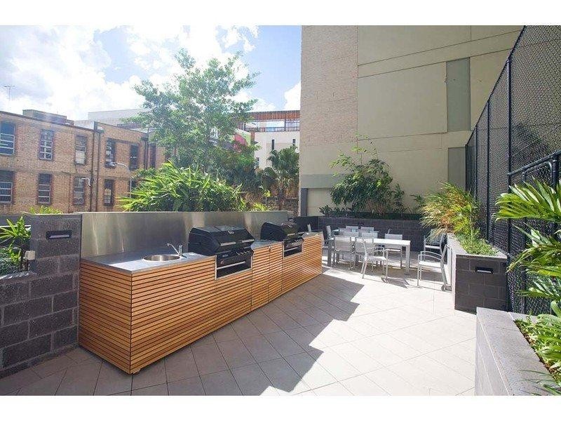 392/30 Macrossan Street, Brisbane QLD 4000