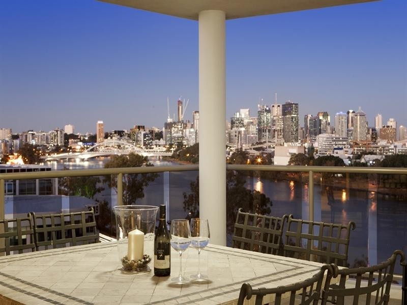 33/363 Coronation Drive, Auchenflower QLD 4066