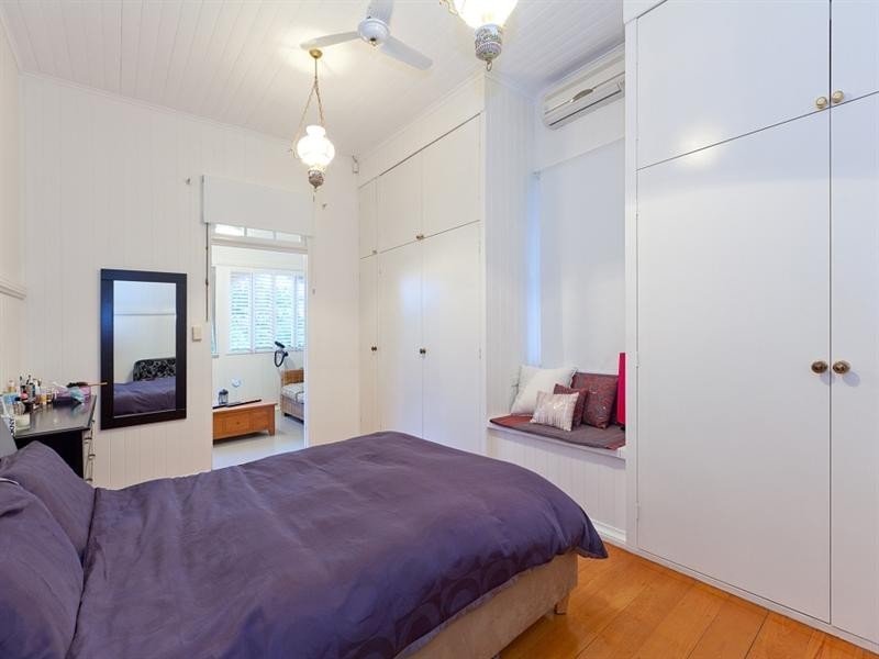 29 Hilton Street, East Brisbane QLD 4169