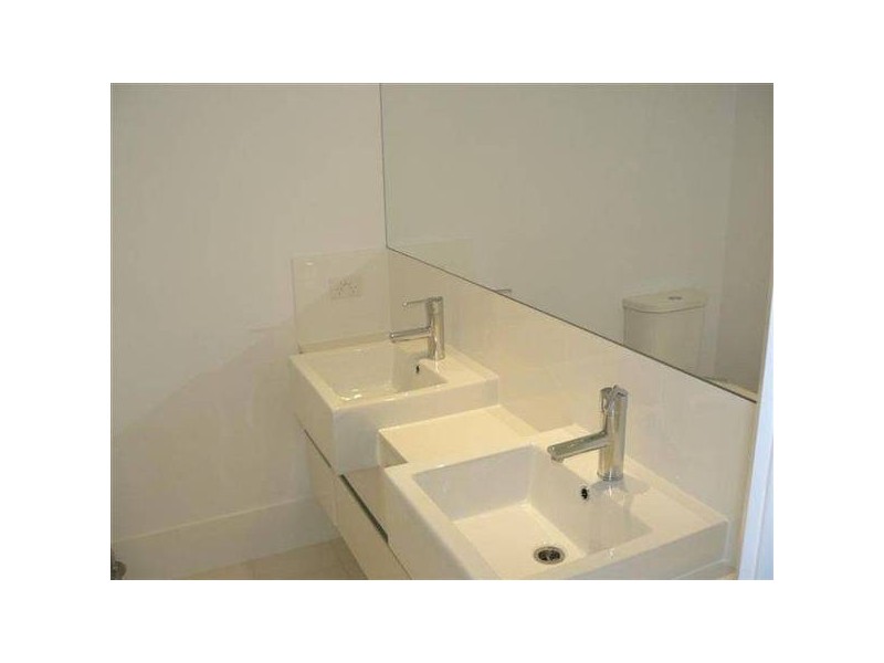 30 Macrossan Street, Brisbane QLD 4000