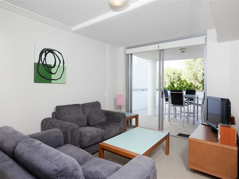 109/89 Landsborough Avenue, Scarborough QLD 4020