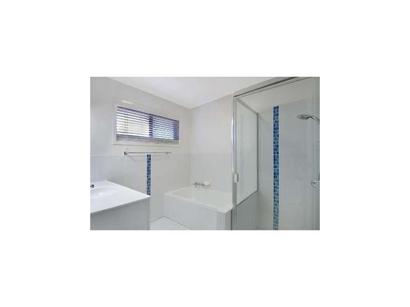 15 Bandaroo Street, Warana QLD 4575