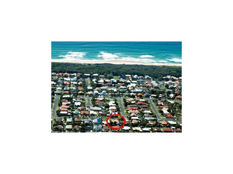 25 Kookaburra Street, Warana QLD 4575