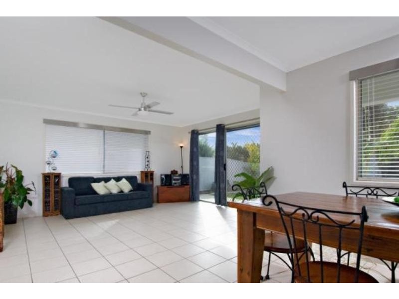 42 Balyata Street, Warana QLD 4575