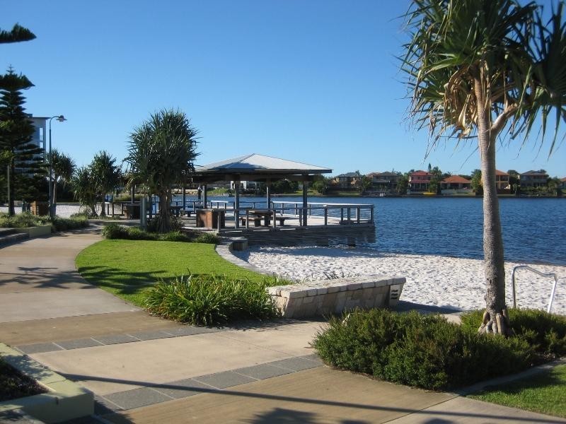 40 4 Caribbean, Grand Parade, Parrearra QLD 4575