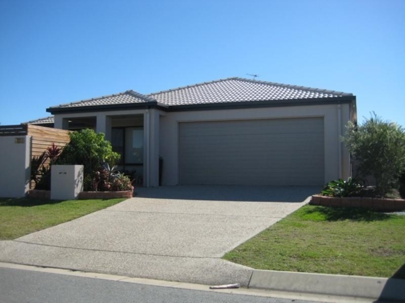 1 Flores Street, Parrearra QLD 4575