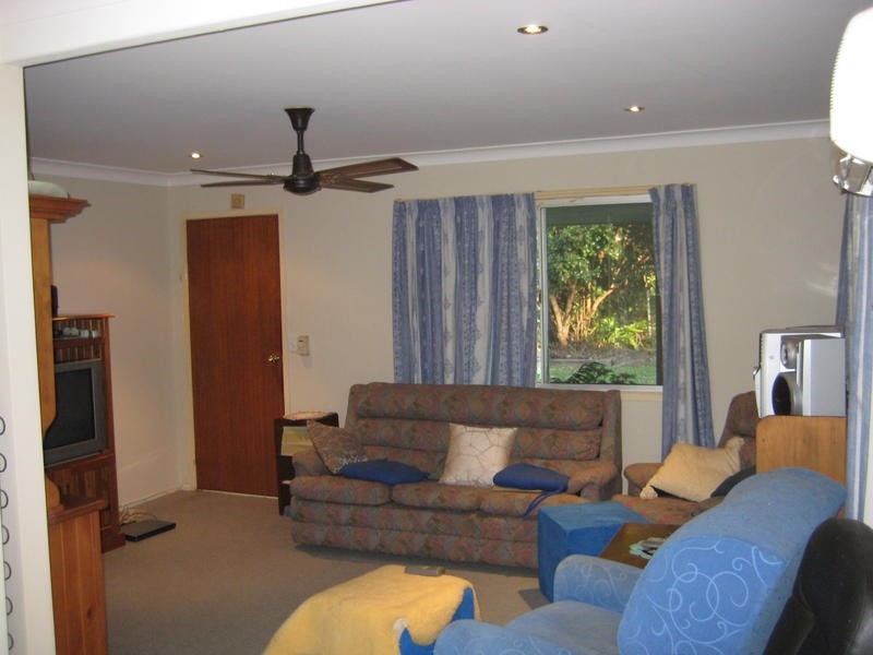 28 Bray Road, Mooloolah Valley QLD 4553