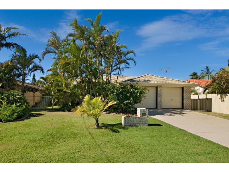 13 Marana Street, Warana QLD 4575