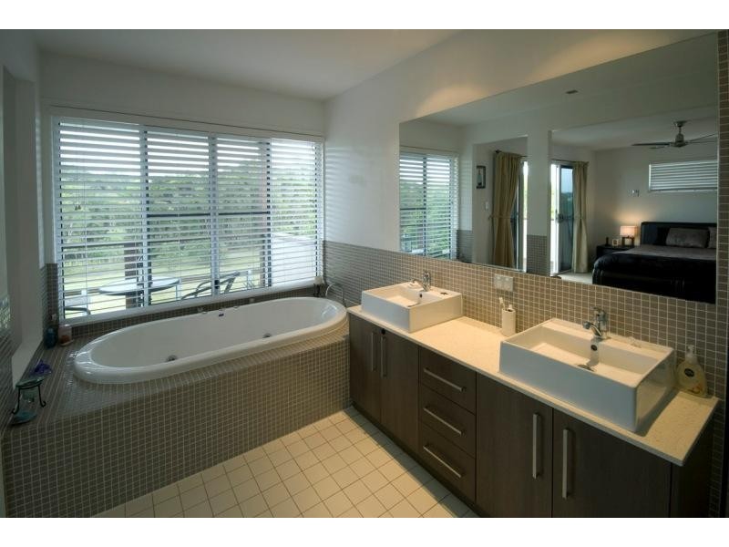 8 Komodo Court, Parrearra QLD 4575