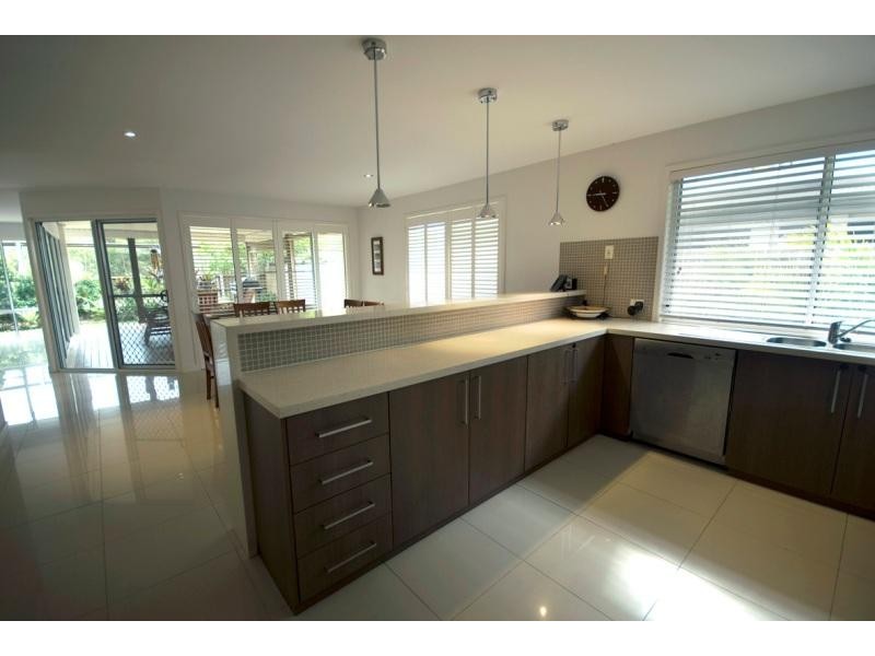 8 Komodo Court, Parrearra QLD 4575