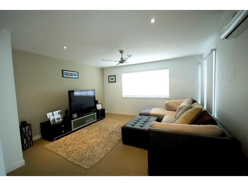 8 Komodo Court, Parrearra QLD 4575