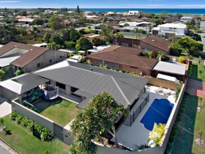 45 Saleng Crescent, Warana QLD 4575